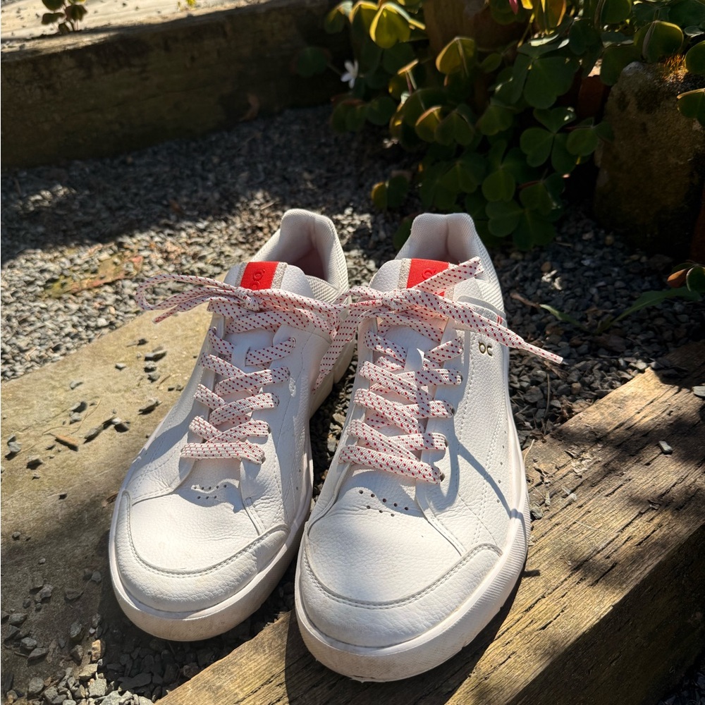 On Running The Roger Women's Athletic Shoes - White and Red